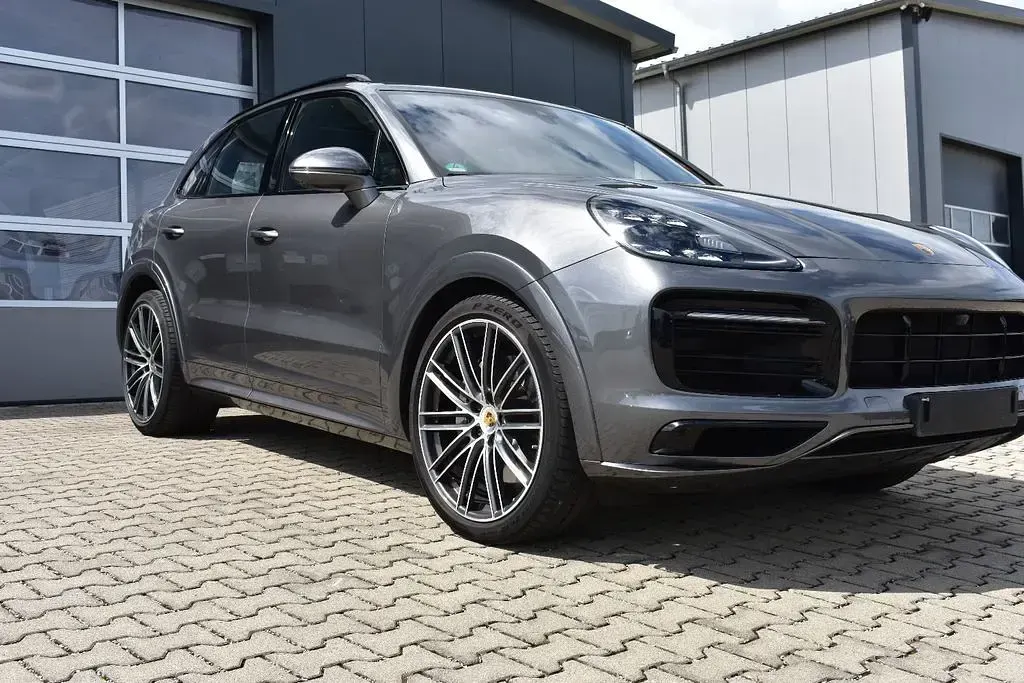 Gebraucht Porsche Cayenne 441 PS (324 kW) 2019 Grau SUV