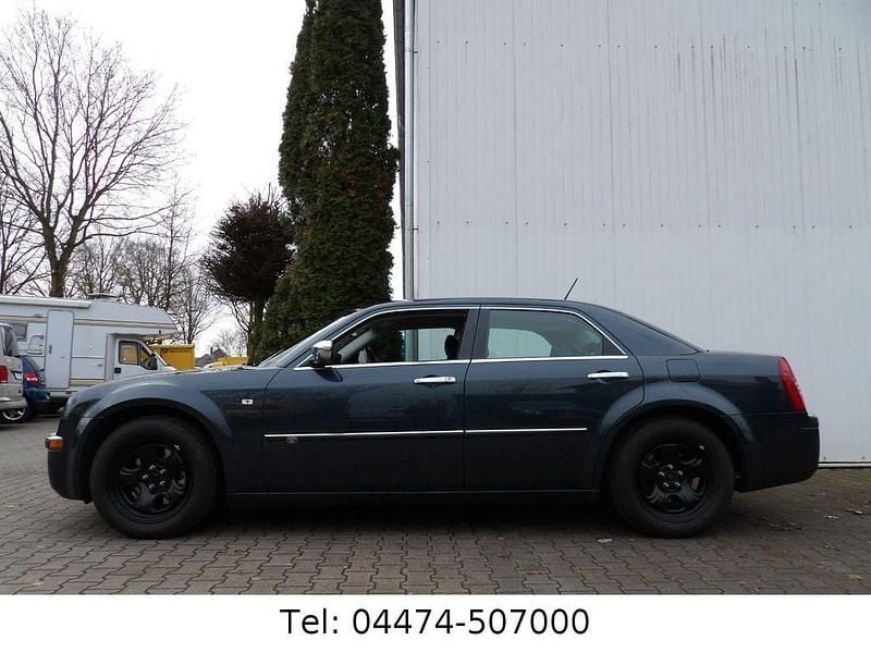 Gebraucht Chrysler 300C 249 PS (183 kW) 2010 Blau Limousine