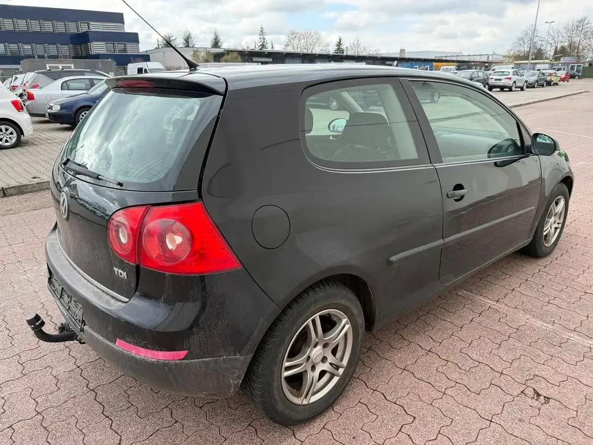Usata VW Golf IV 105 CV (77 kW) 2005 Nero Berlina
