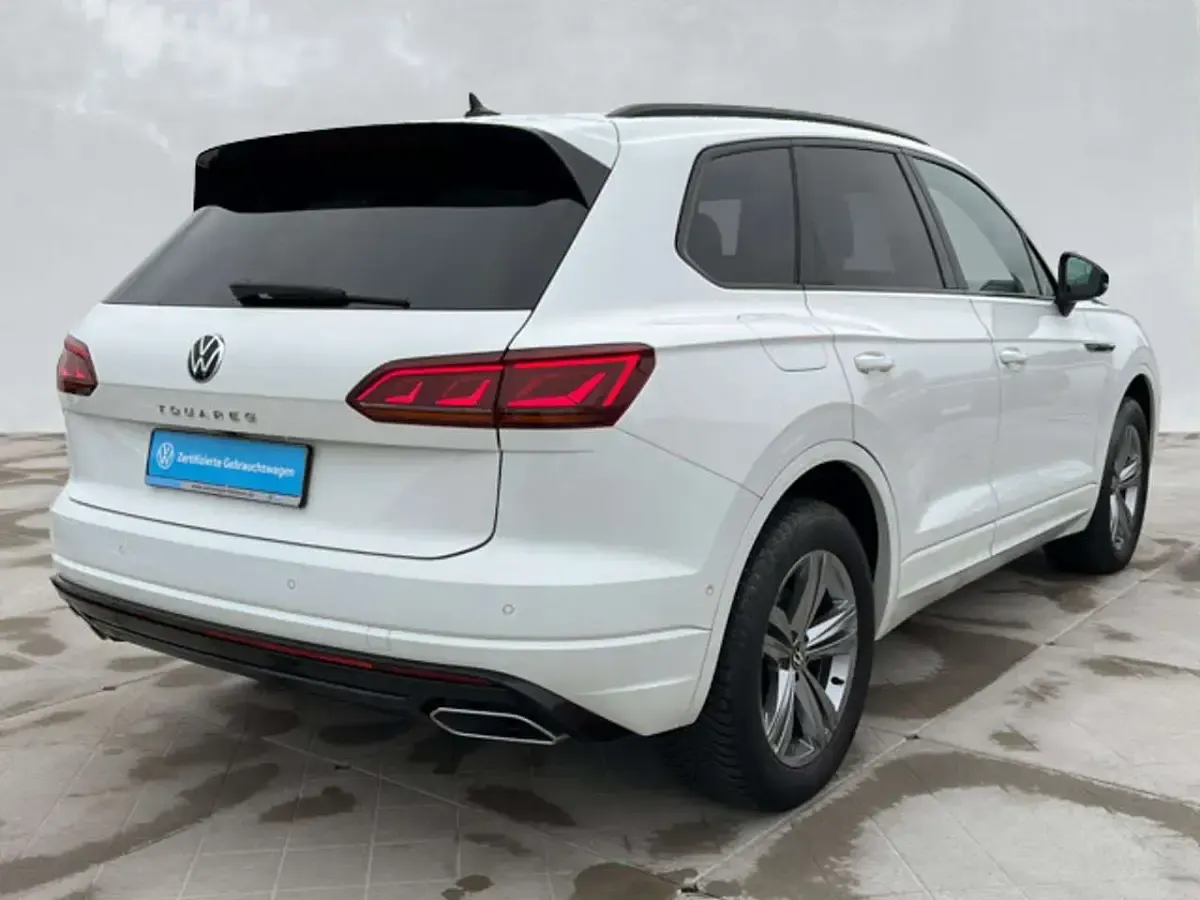 Gebraucht VW Touareg R-line 231 PS (169 kW) 2022 Pure white SUV