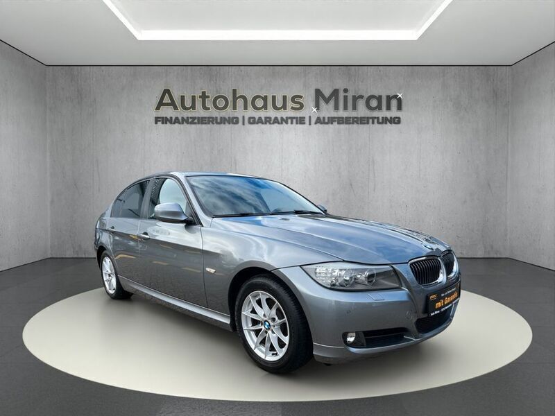 Spacegrau metallic Gebraucht 2011 BMW 320 Limousine | 8.999 € (Etwas zu teuer) - Bild 1/4