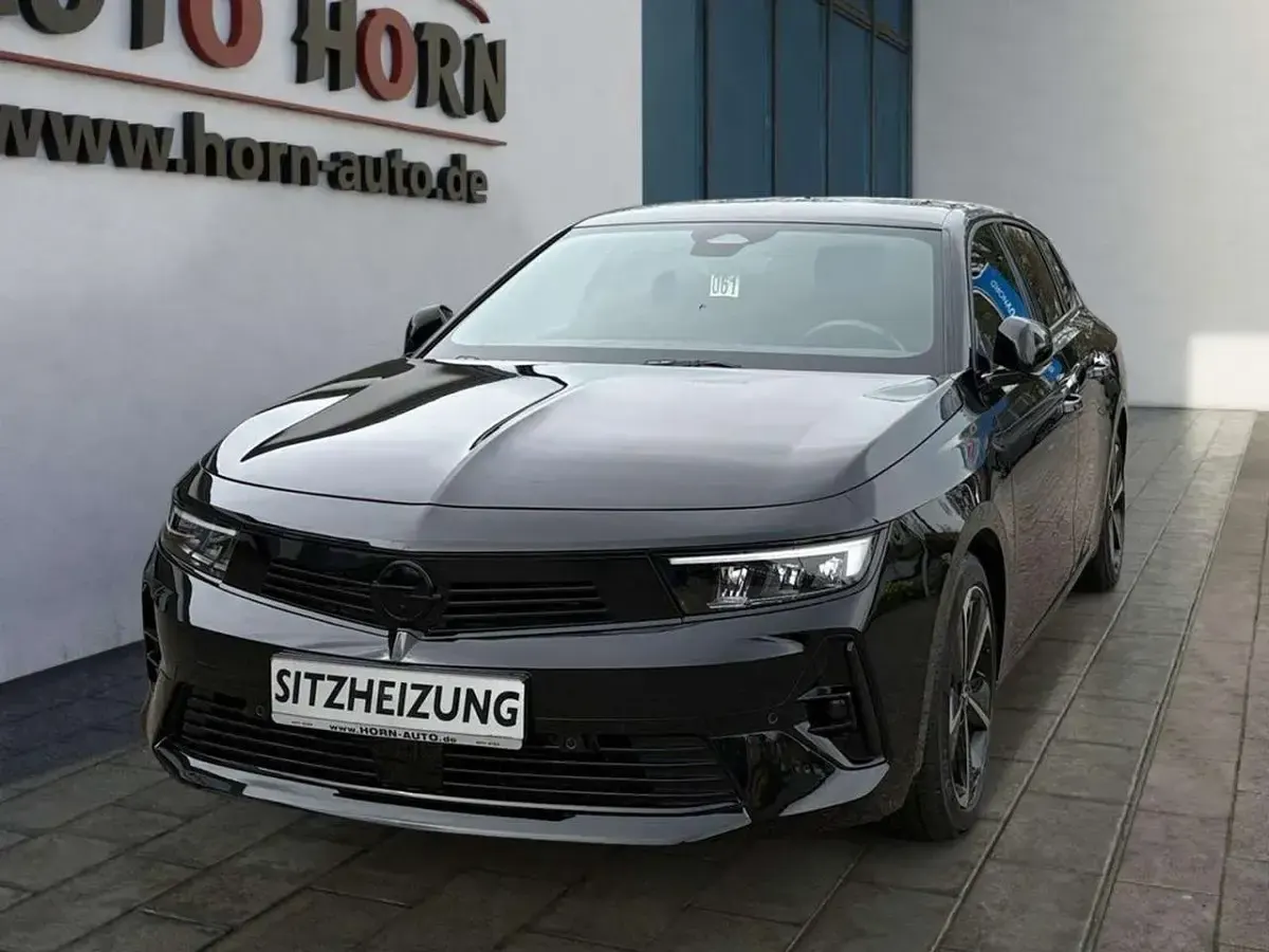 Second-hand Opel Astra 131 CP (96 kW) 2025 Negru Break