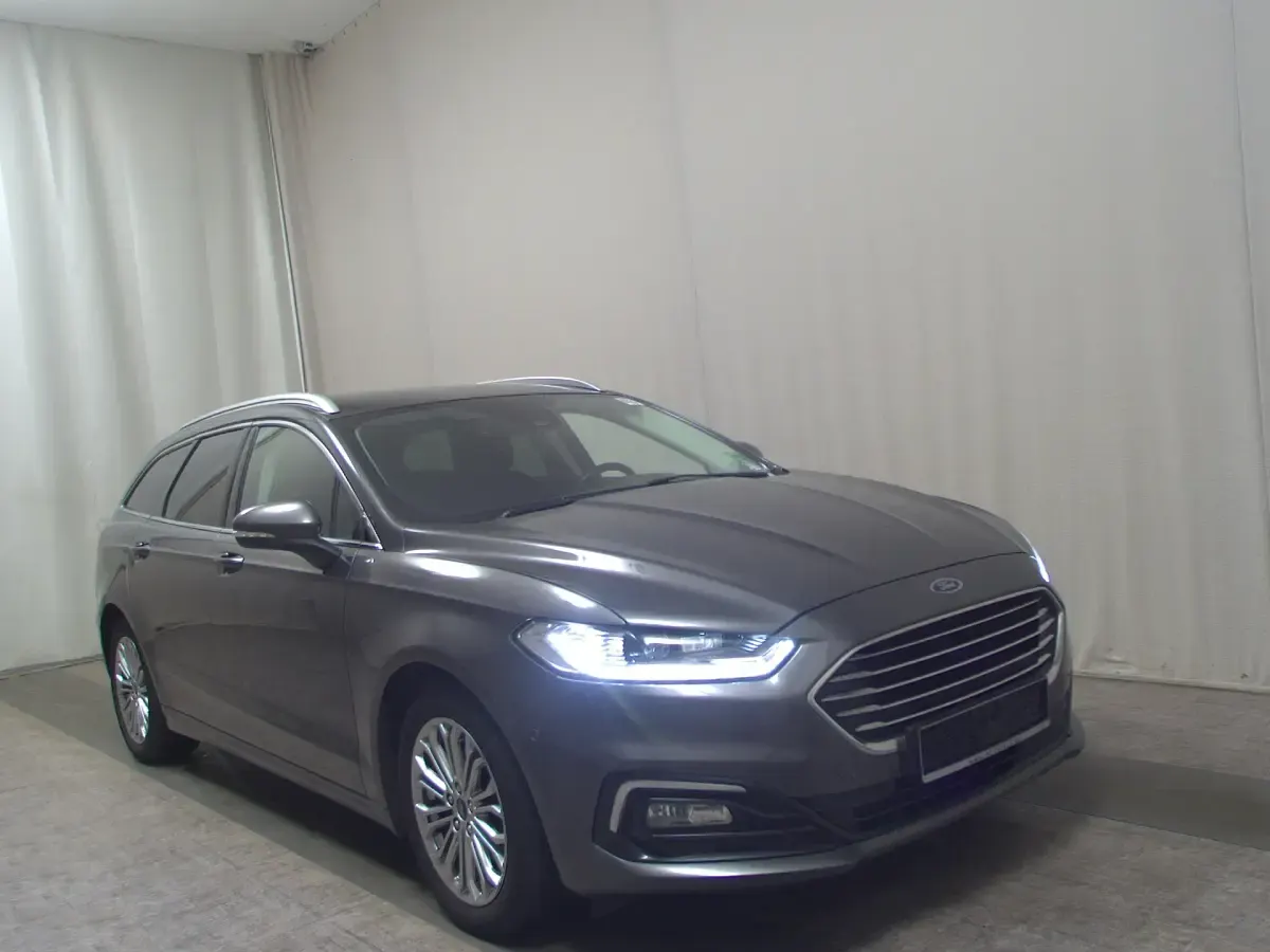 Usado Ford Mondeo Titanium 150 CV (110 kW) 2022 Gris Berlina