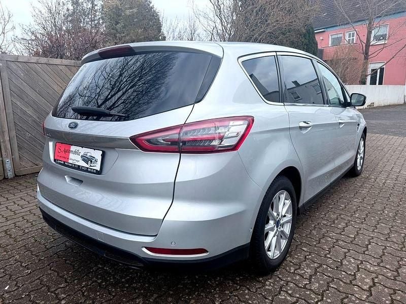 Gebraucht Ford S-MAX Titanium 150 PS (110 kW) 2015 Silber Van / Kleinbus