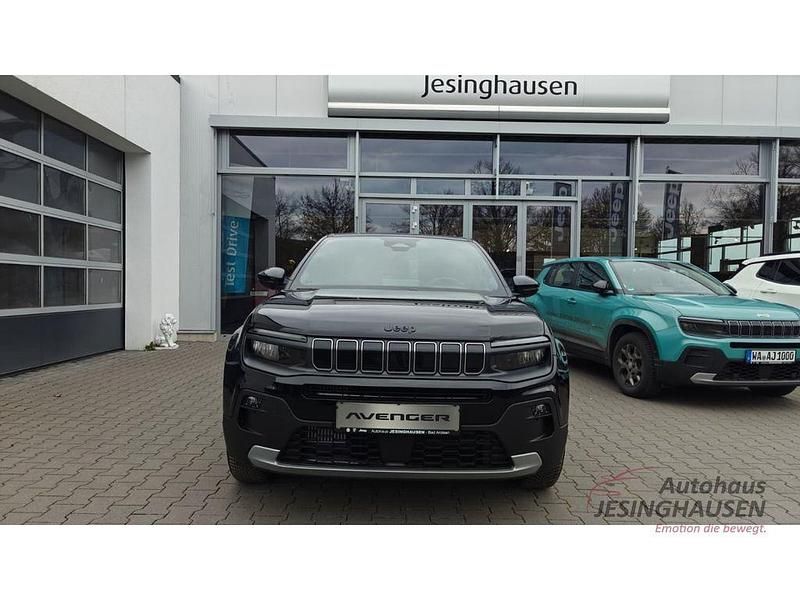 Neu Jeep Avenger 110 PS (80 kW) 2026 Schwarz SUV