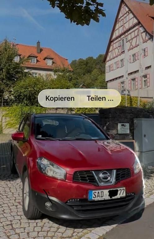 Gebraucht Nissan Qashqai Acenta 150 PS (110 kW) 2010 Rot SUV