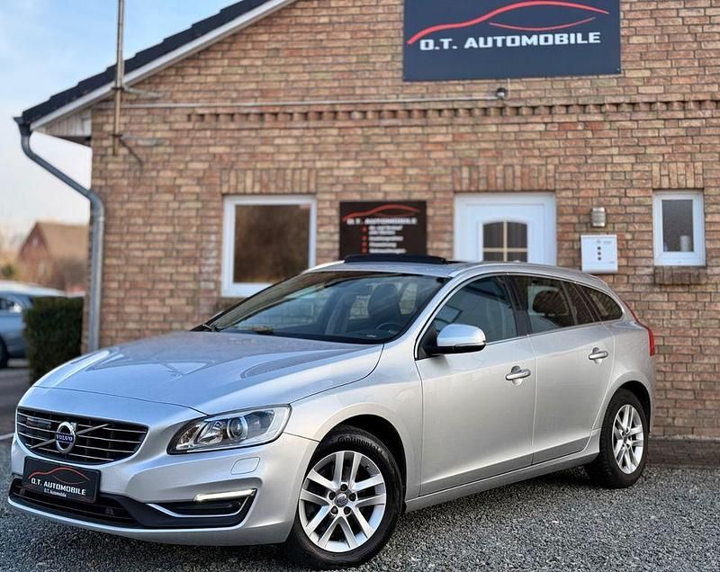 Gebraucht Volvo V60 Summum 190 PS (139 kW) 2016 Silber Kombi