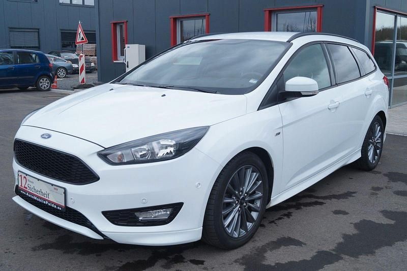 Gebraucht Ford Focus ST-Line 140 PS (102 kW) 2018 Weiß Kombi