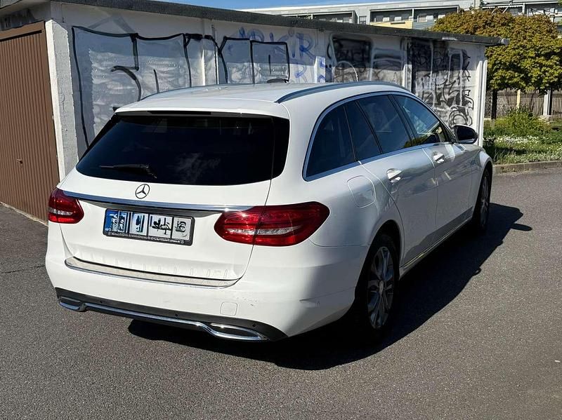 Second-hand Mercedes C180 Avantgarde 156 CP (114 kW) 2015 Alb Break