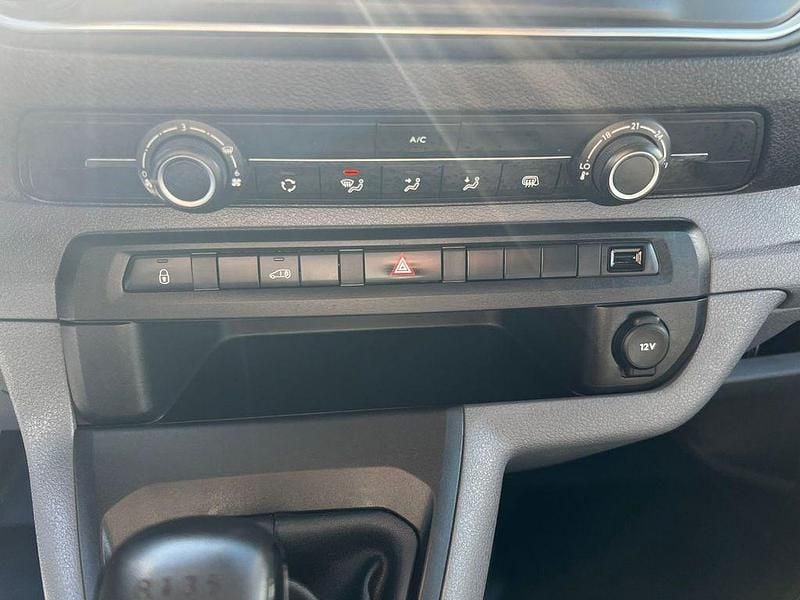 Second-hand Citroën Jumpy 150 CP (110 kW) 2020 Alb Monovolum