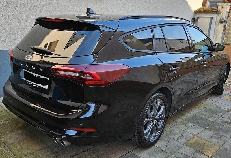 Gebraucht Ford Focus ST-Line 155 PS (114 kW) 2024 Schwarz Limousine
