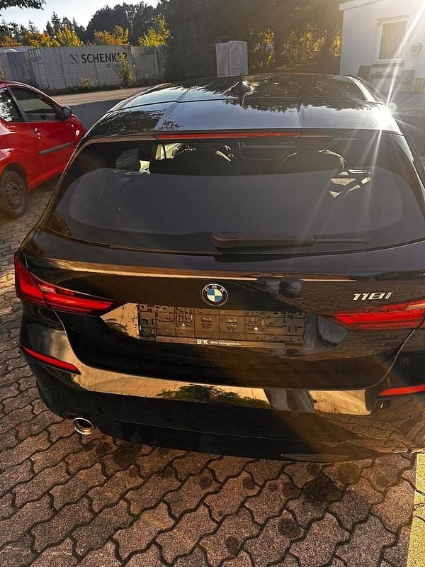 Gebraucht BMW 118 Advantage 140 PS (102 kW) 2021 Schwarz Kleinwagen