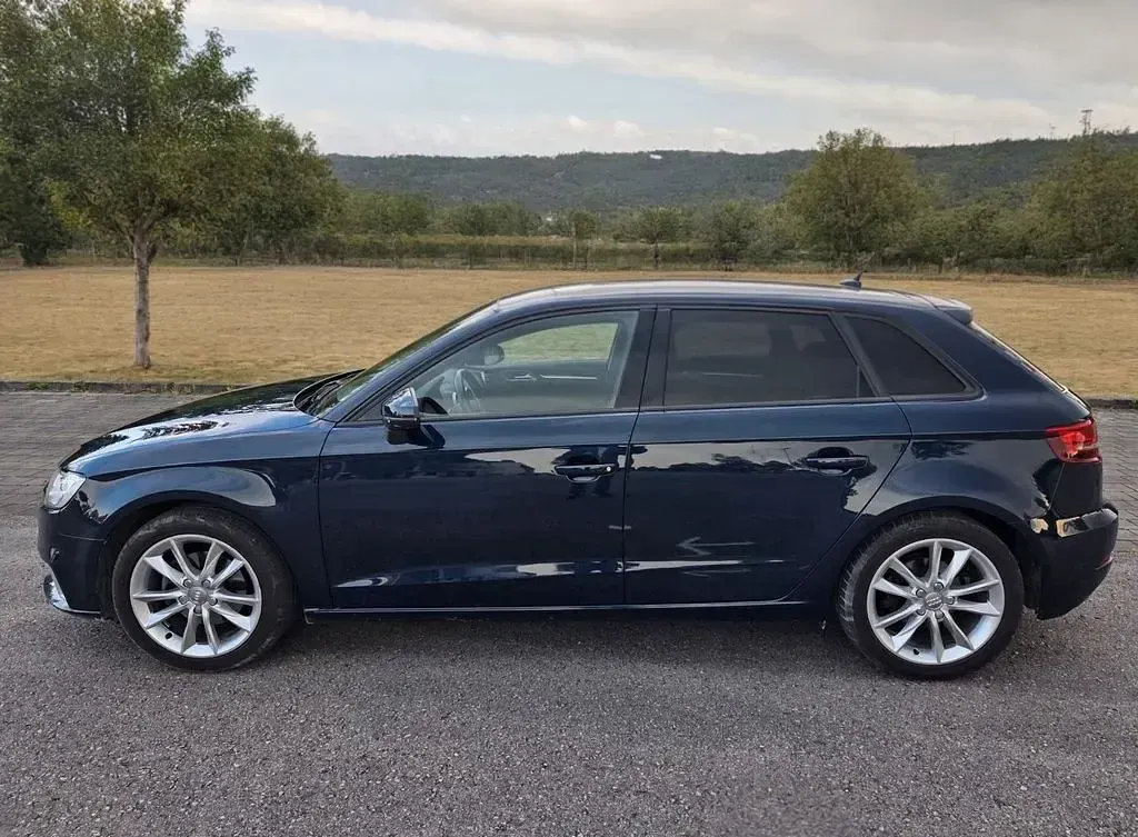 Gebraucht Audi A3 Sport 150 PS (110 kW) 2017 Blau Limousine