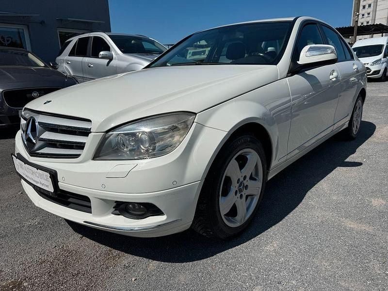 Weiß Gebraucht 2007 Mercedes C220 Limousine | 3.499 € (Guter Preis) - Bild 1/4