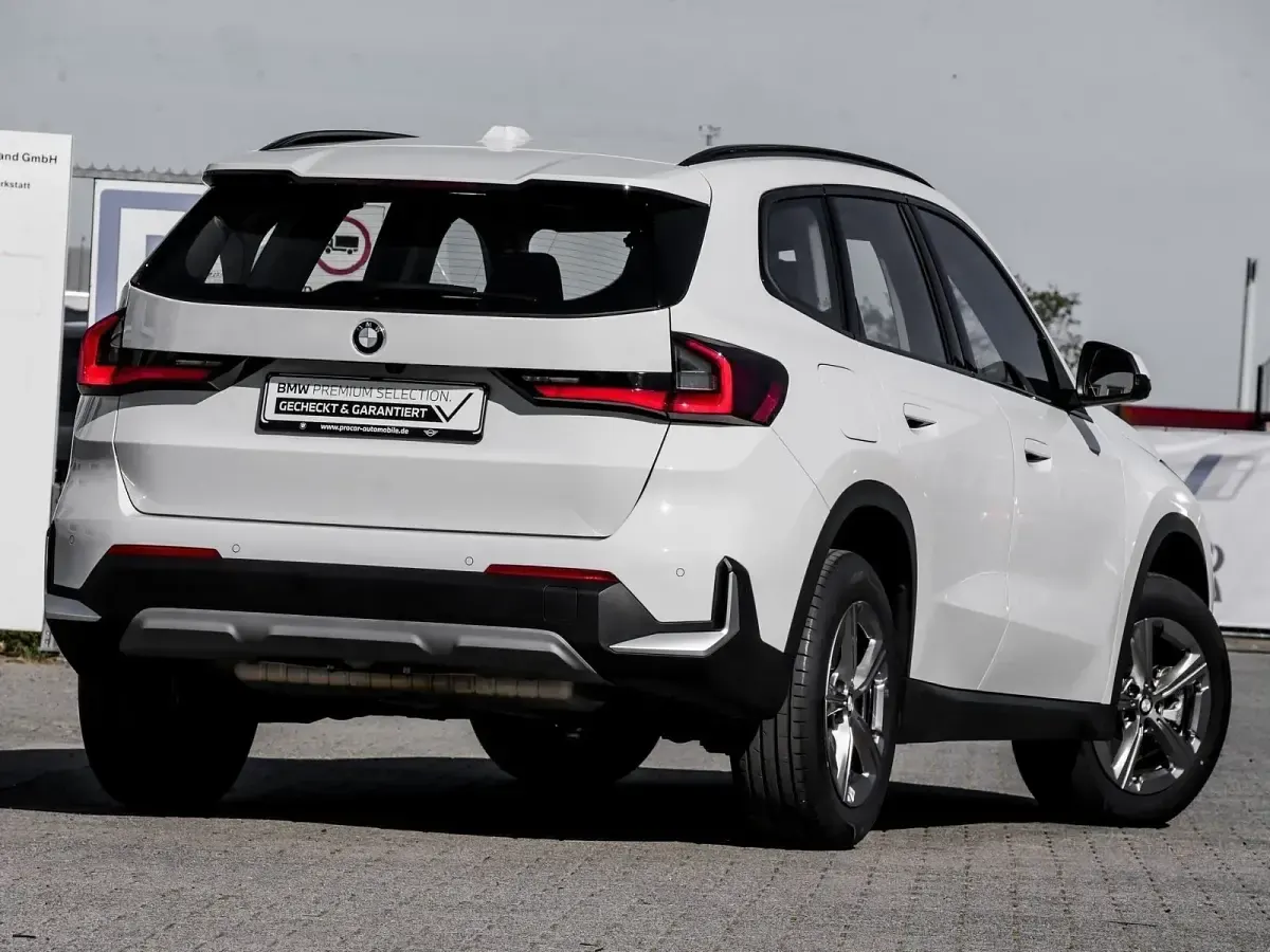 Używany BMW X1 Shadowline 156 KM (114 kW) 2025 Biały SUV