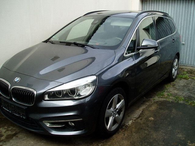 Grau Gebraucht 2016 BMW 220 Gran Tourer Luxury Line Van / Kleinbus | 6.900 € (Etwas zu teuer) - Bild 1/4