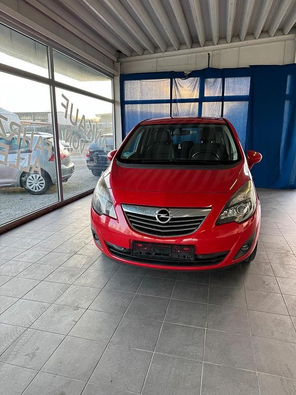 Gebraucht Opel Meriva 101 PS (74 kW) 2011 Rot Van / Kleinbus