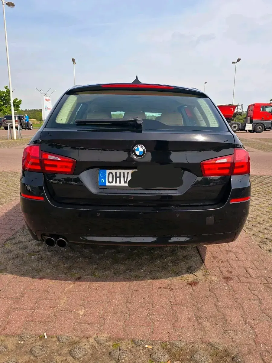 Usado BMW 530 330 CV (242 kW) 2012 Negro Familiar
