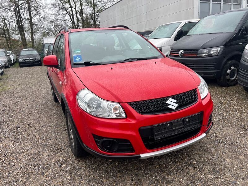 Rot Gebraucht 2013 Suzuki SX4 Club Van / Kleinbus | 4.600 € (Fairer Preis) - Bild 1/4