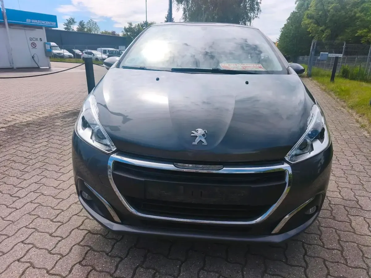 Gebraucht Peugeot 208 80 PS (58 kW) 2018 Braun Kleinwagen