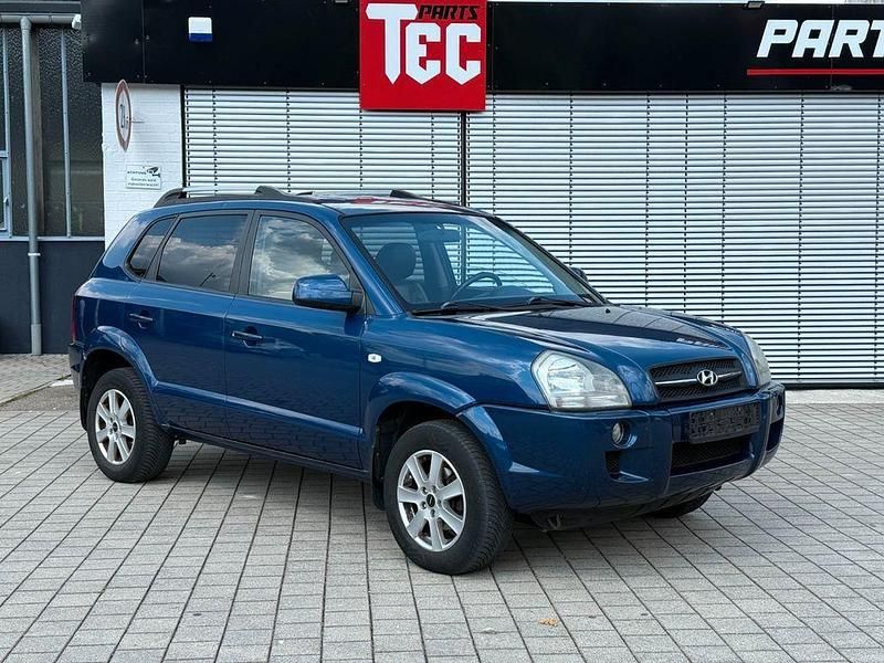 Blau Gebraucht 2008 Hyundai Tucson GLS SUV | 2.000 € (Superpreis) - Bild 1/4