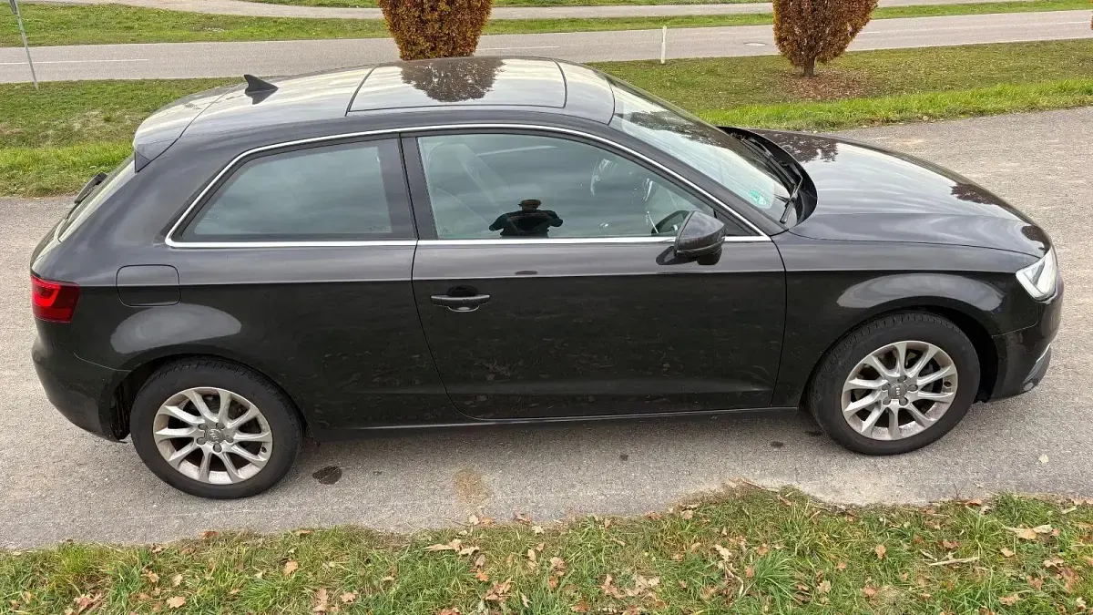 Gebraucht Audi A3 Attraction 122 PS (89 kW) 2013 Braun Limousine