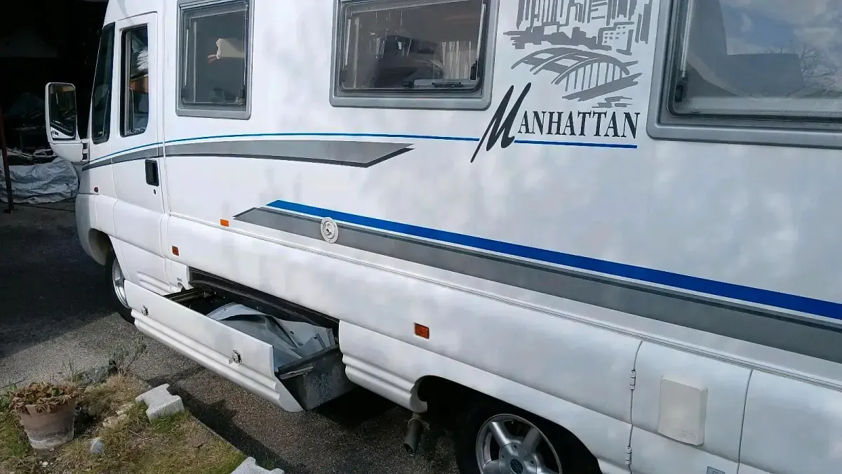 Gebraucht Mercedes 316 156 PS (114 kW) 2001 Weiß Van