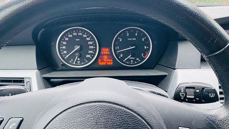 Gebraucht BMW 523 190 PS (139 kW) 2008 Schwarz Limousine