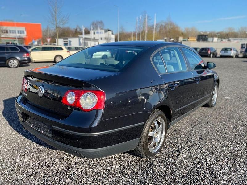 Gebraucht VW Passat Trendline 116 PS (85 kW) 2005 Schwarz Limousine