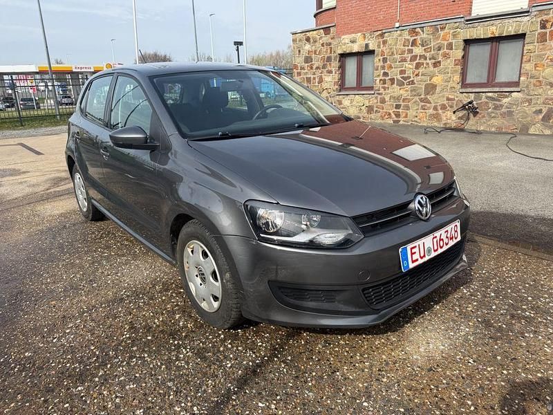 Gebraucht VW Polo Comfortline 75 PS (55 kW) 2010 Silber Kleinwagen
