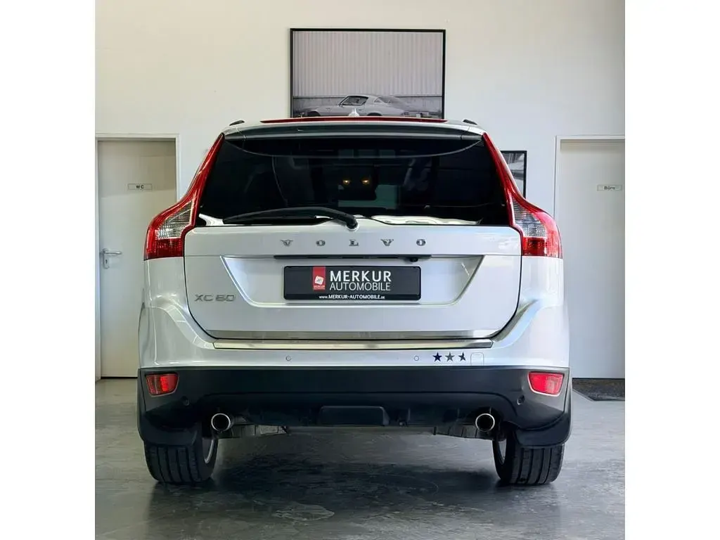 Gebraucht Volvo XC60 Summum 215 PS (158 kW) 2011 Silber SUV