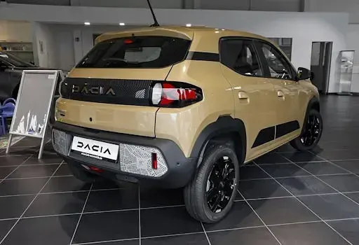 Gebraucht Dacia Spring Extreme 75 kW (102 PS) 2025 Lightninggrau (grau) Kleinwagen