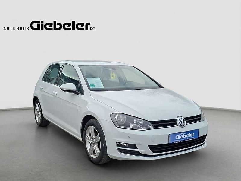 Gebraucht VW Golf VII Highline 150 PS (110 kW) 2016 Pure white Kleinwagen