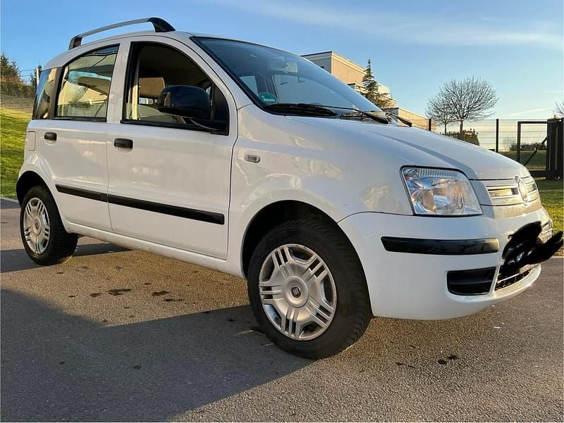 Weiß Gebraucht 2012 Fiat Panda Kleinwagen | 3.200 € - Bild 1/4