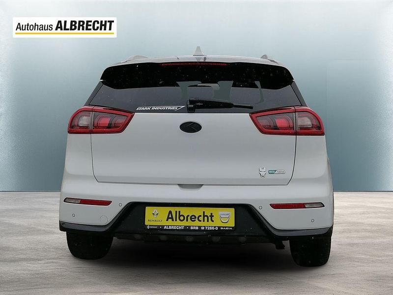 Gebraucht Kia Niro Vision 141 PS (103 kW) 2018 (ud) schneeweiss SUV