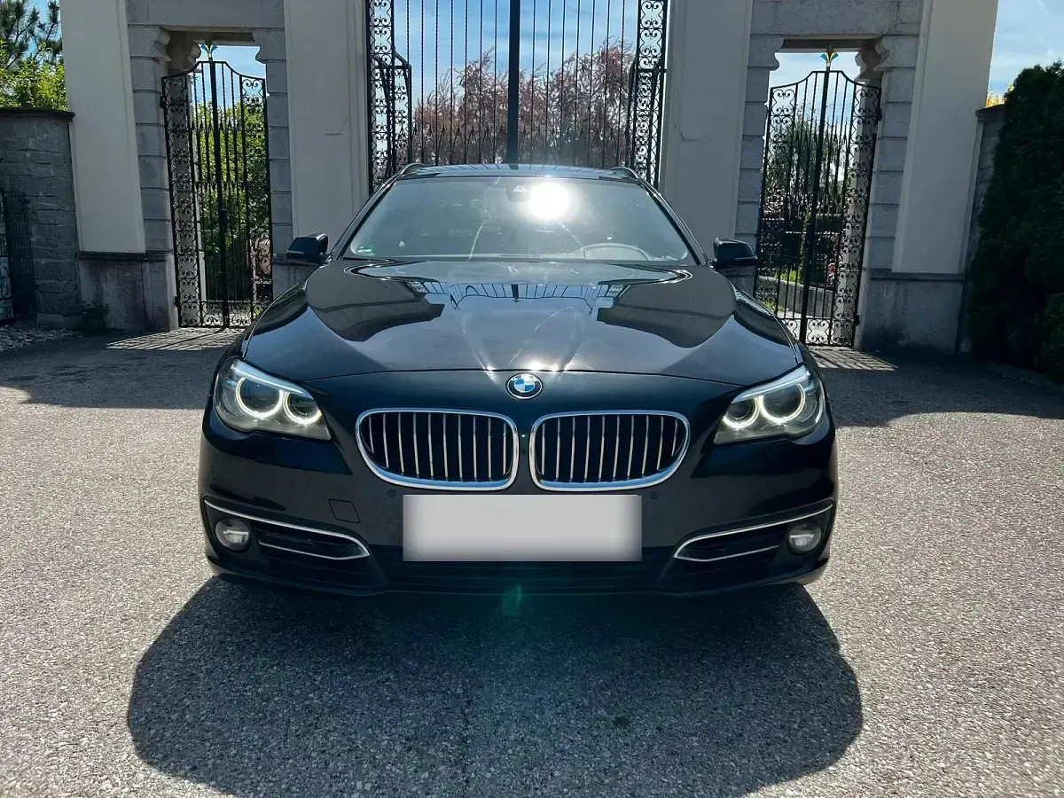 Second-hand BMW 520 184 CP (135 kW) 2014 Negru Break
