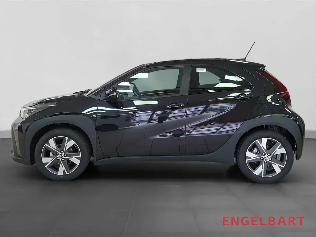 Neu Toyota Aygo X Active 116 PS (85 kW) 2026 Schwarz SUV