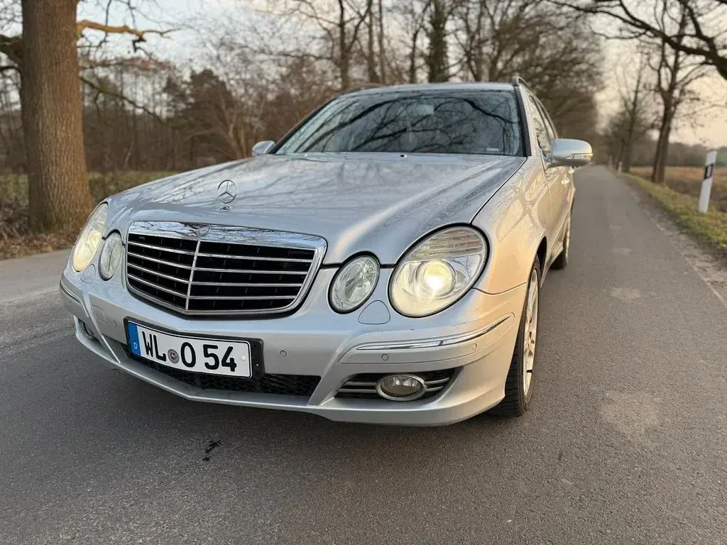Gebraucht Mercedes E280 Avantgarde 190 PS (139 kW) 2008 Silber Limousine