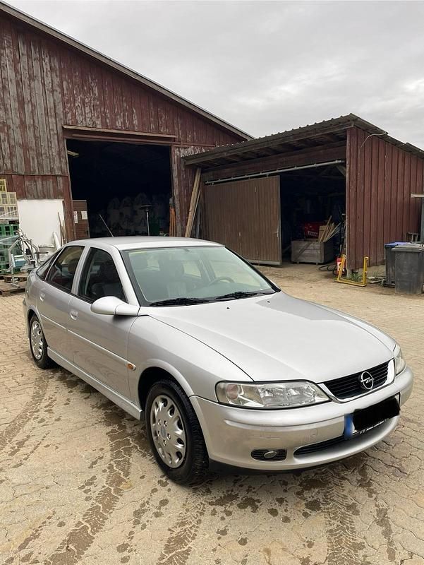 Gebraucht Opel Vectra 130 PS (95 kW) 2002 Silber Coupé