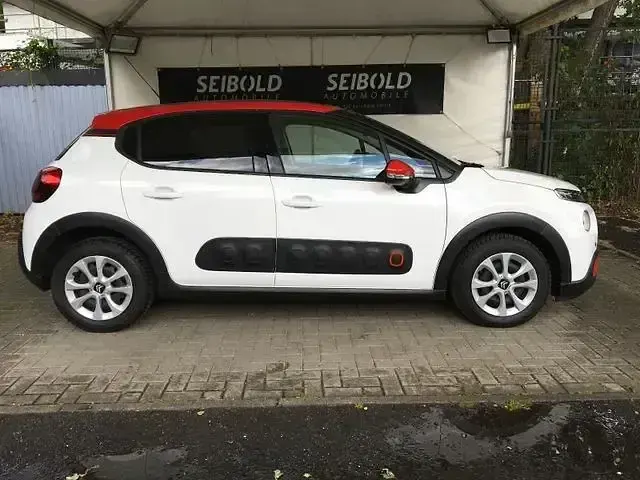 Gebraucht Citroën C3 Shine 110 PS (80 kW) 2019 Weiß Kleinwagen