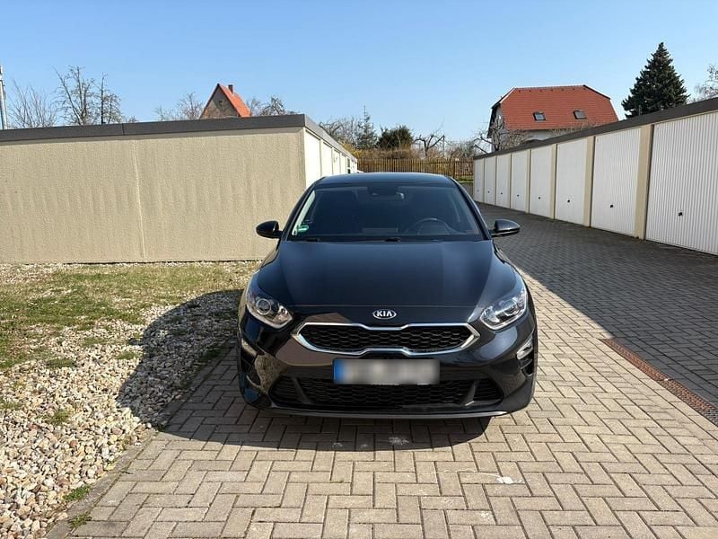 Gebraucht Kia Ceed Play 2020 Schwarz Kleinwagen