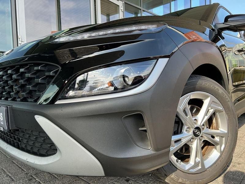 Gebraucht Hyundai Kona 120 PS (88 kW) 2021 Schwarz SUV