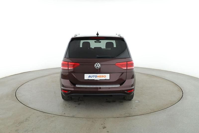 Gebraucht VW Touran Highline 150 PS (110 kW) 2019 Violett Van / Kleinbus