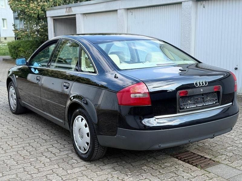 Używany Audi A6 S-Line 165 KM (121 kW) 1998 Czarny Sedan/Limuzyna