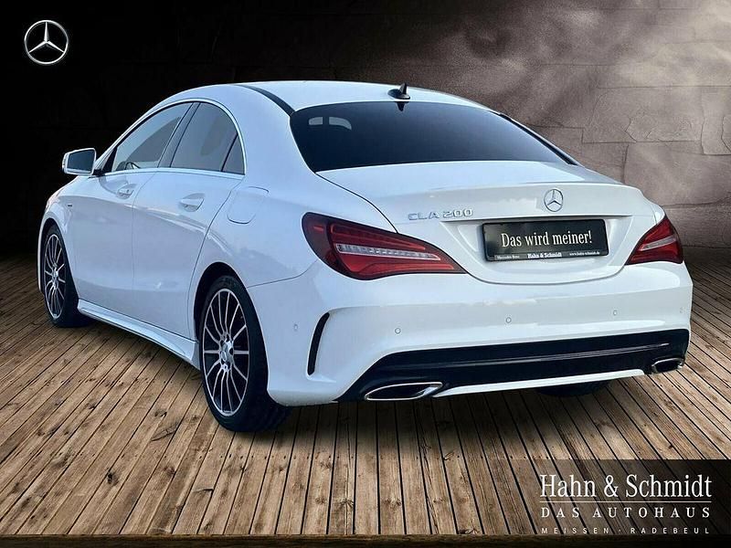 Gebraucht Mercedes CLA200 AMG line 156 PS (114 kW) 2017 Unilack polarweiß Coupé