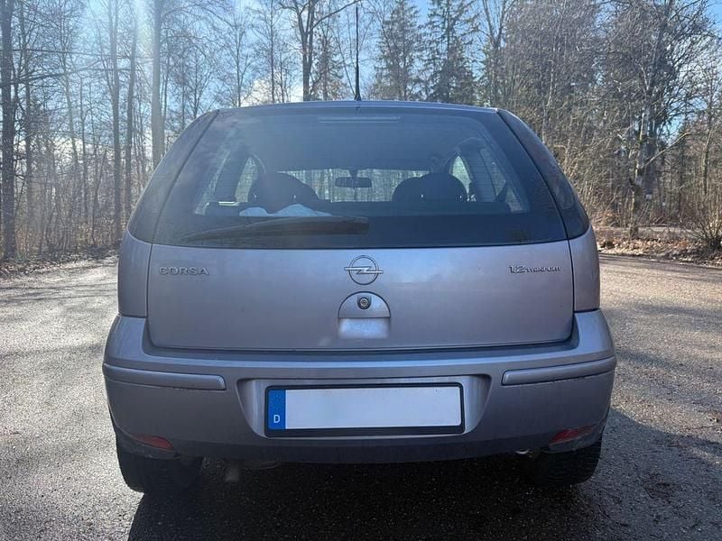 Gebraucht Opel Corsa 80 PS (58 kW) 2006 Violet Kleinwagen