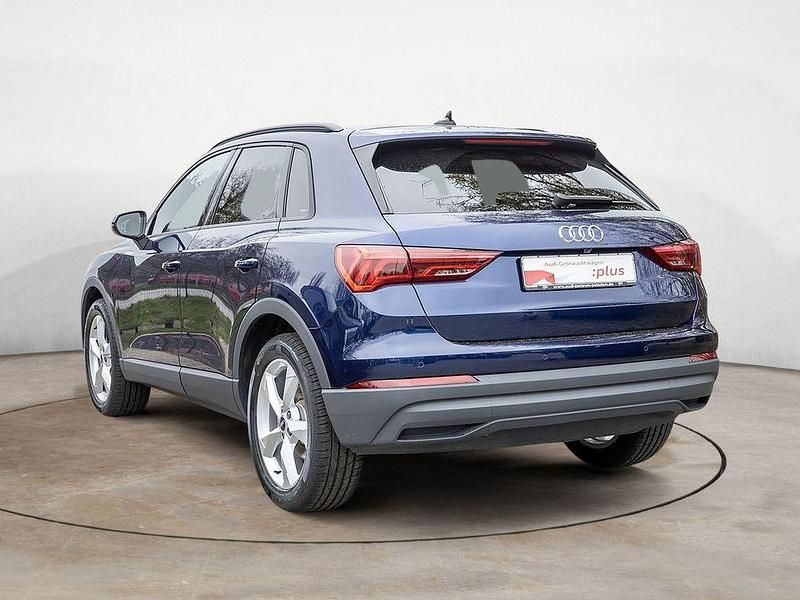 Gebraucht Audi Q3 Ambiente 150 PS (110 kW) 2024 Navarrablau metallic SUV