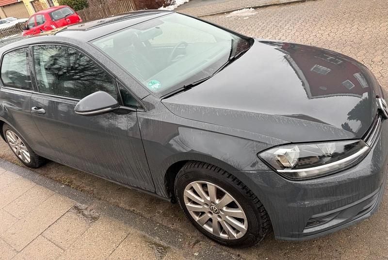 Gebraucht VW Golf VII 86 PS (63 kW) 2017 Grau Limousine