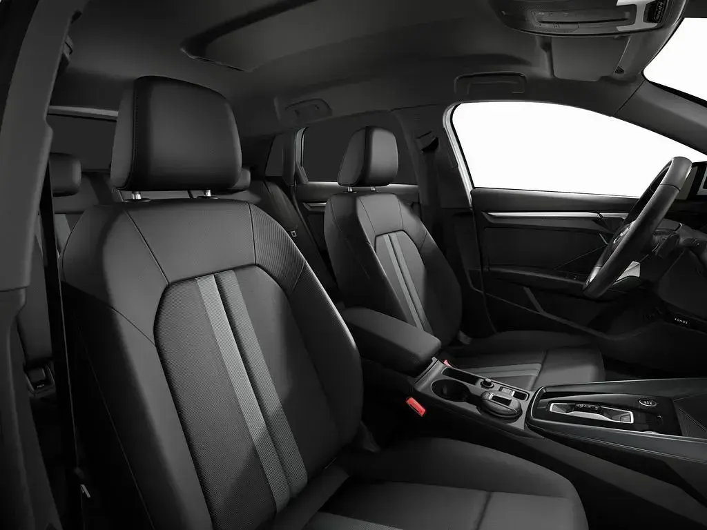 Używany Audi A3 Advanced 116 KM (85 kW) 2025 Biały Sedan/Limuzyna