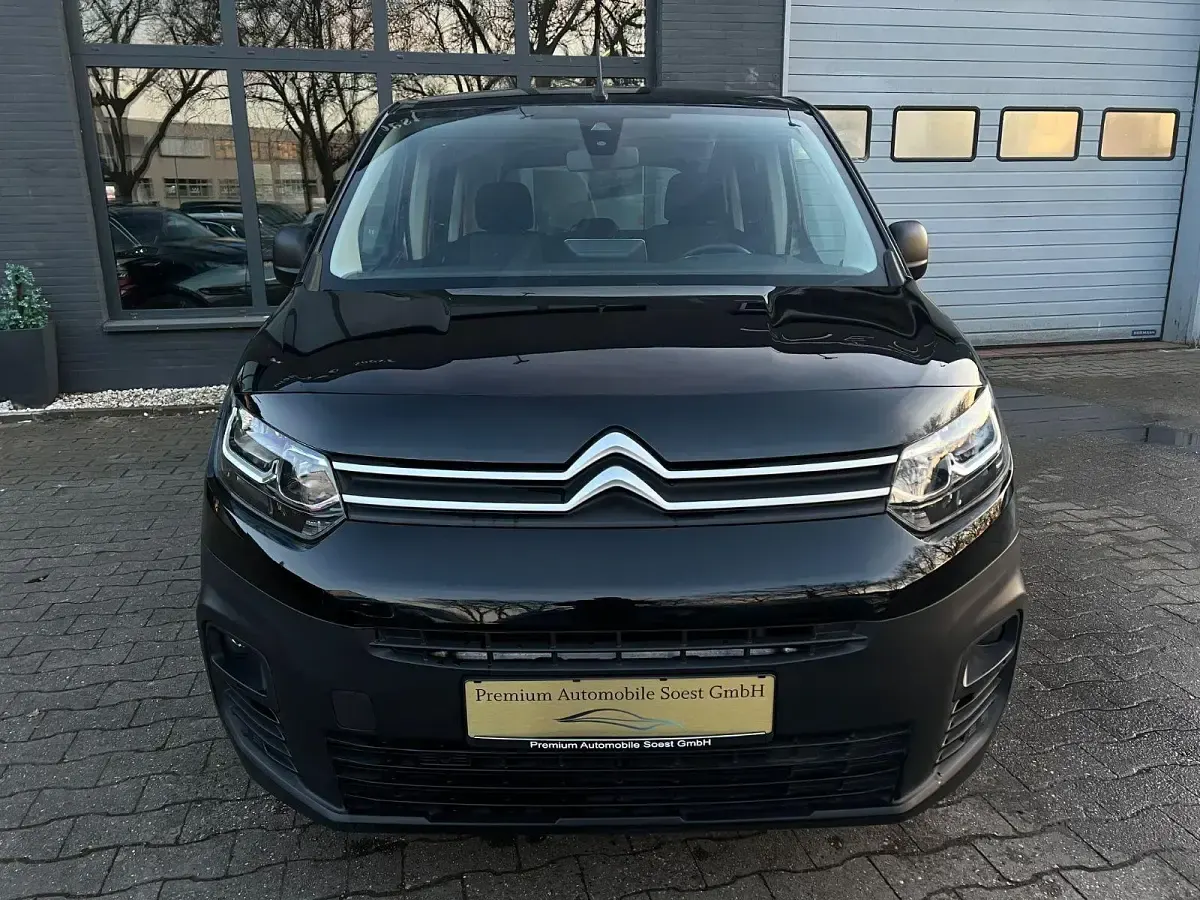 Gebraucht Citroën Berlingo Live 102 PS (75 kW) 2022 Schwarz Van / Kleinbus
